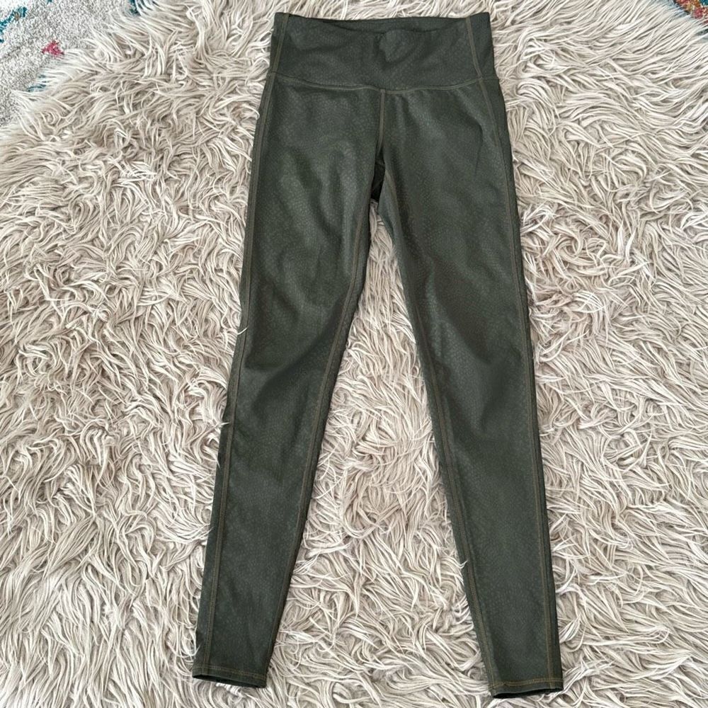 Athleta snakeskin print athletic pants XS